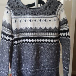 American Eagle Printed Sweater